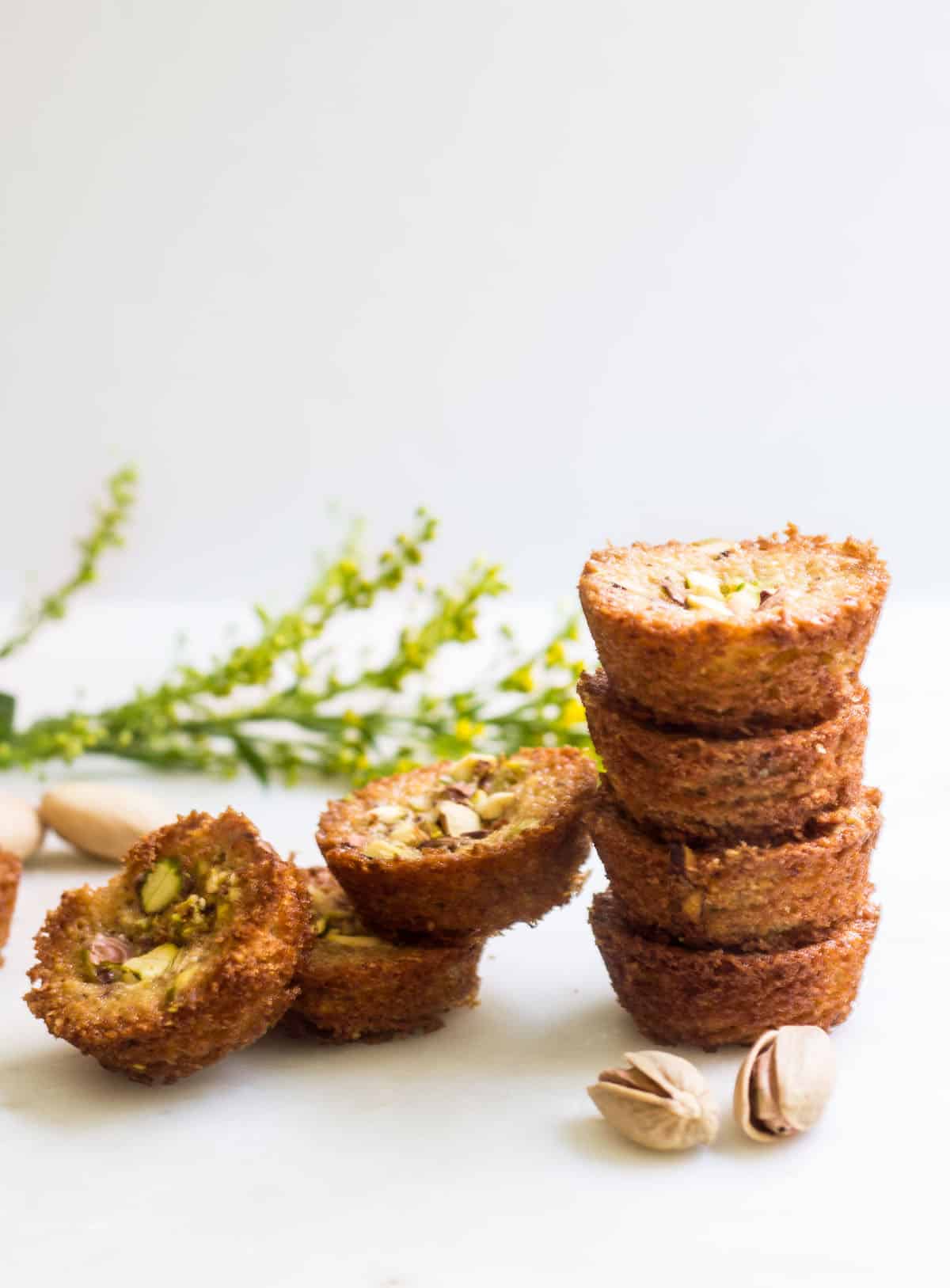Pistachio Financiers: little almond French cakes flavored with pistachios and brown butter. Recipe via MonPetitFour.com