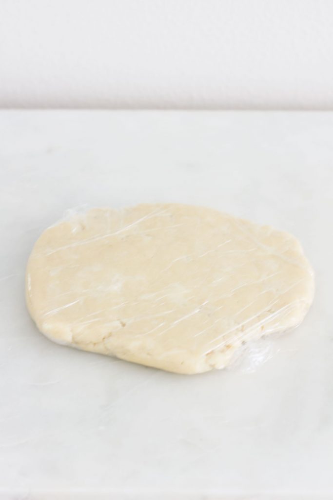 Homemade Pie Crust Recipe: a easy, go-to pie crust made with all butter. Recipe via MonPetitFour.com