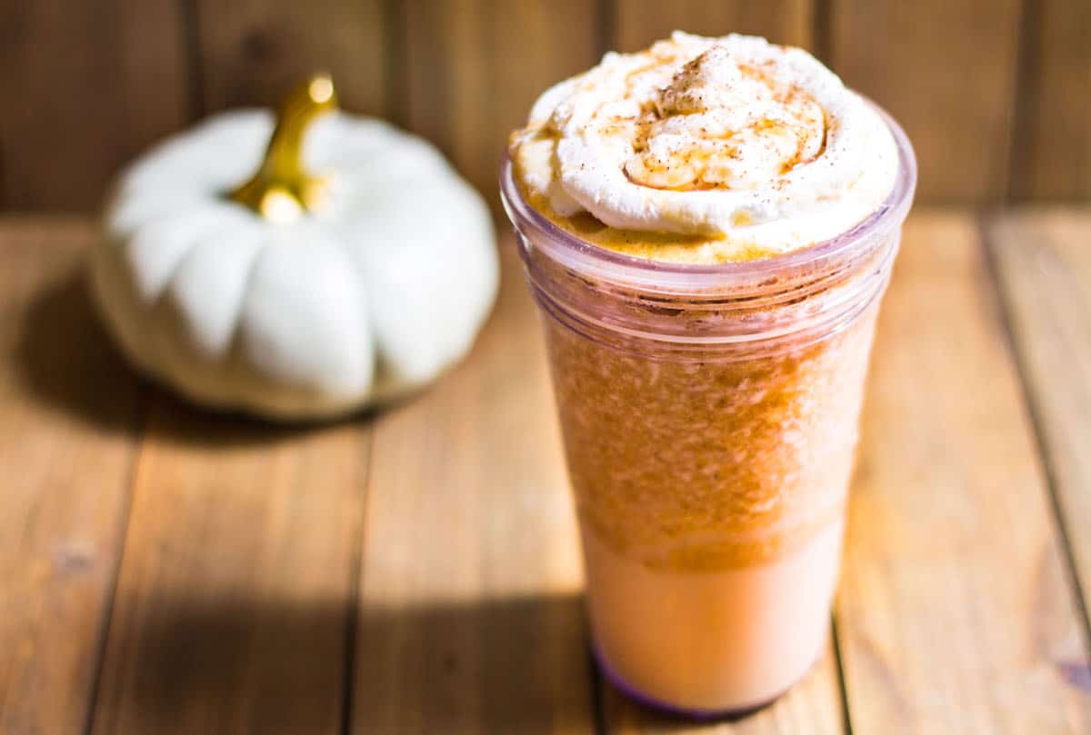 Pumpkin Spice Frappé: a rich and creamy blended drink flavored with pumpkin and pumpkin pie spice. Made with Torani Real Cream Plain Frappé Mix. Recipe via MonPetitFour.com #ad #MyToraniFrappe