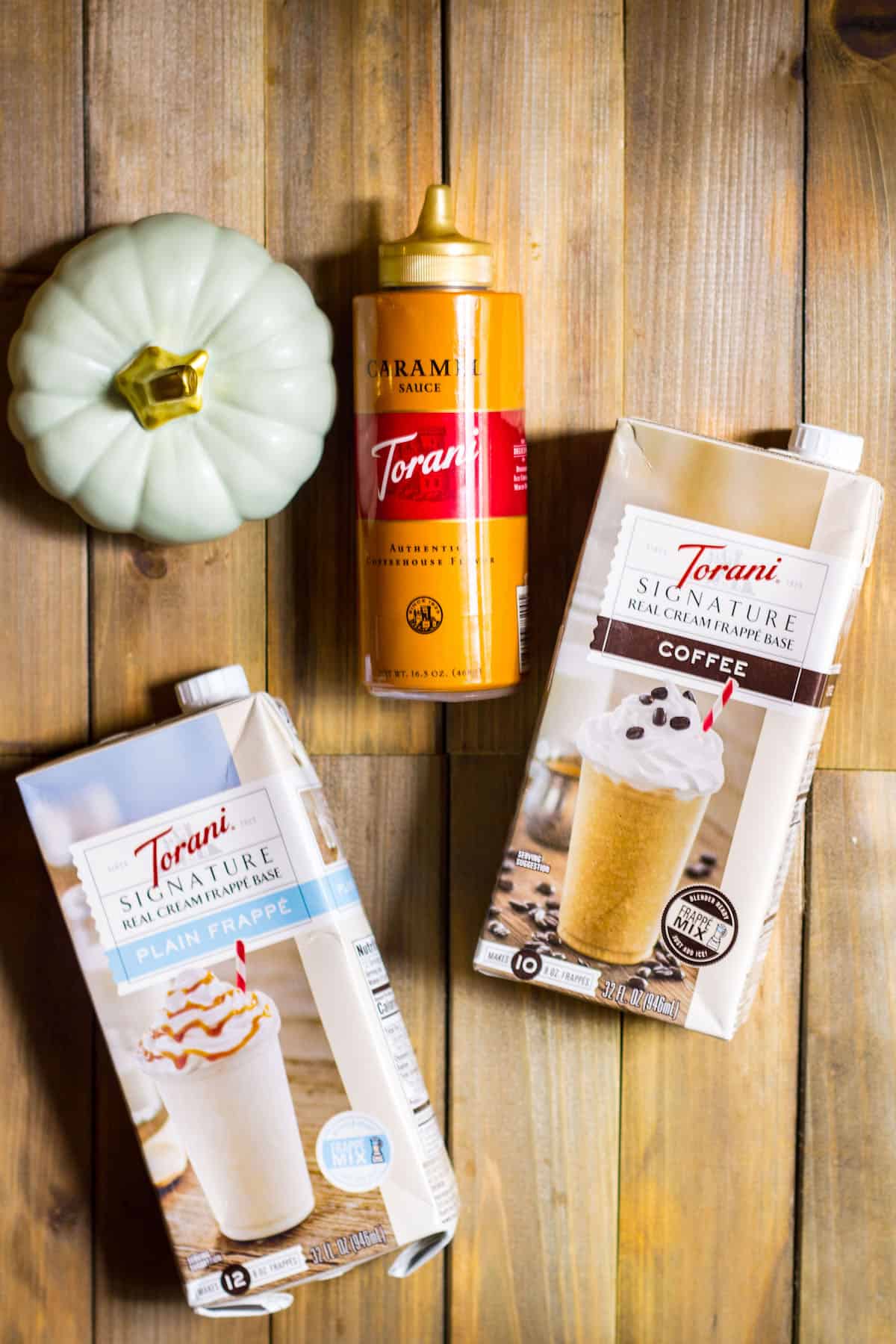 Pumpkin Spice Frappé: a rich and creamy blended drink flavored with pumpkin and pumpkin pie spice. Made with Torani Real Cream Plain Frappé Mix. Recipe via MonPetitFour.com #ad #MyToraniFrappe